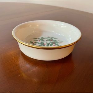 Lenox Holiday Round Fruit Bowl